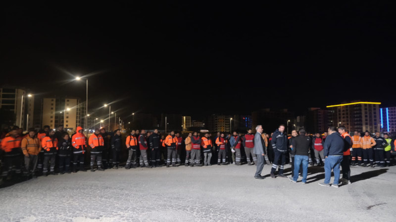 Çanakkale'de çöp toplama işçileri iş bıraktı