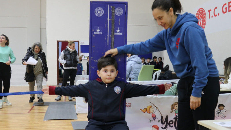 Çanakkale'de Genç sporcuların keşfedilmesi amacıyla düzenlenen sportif yetenek taraması 