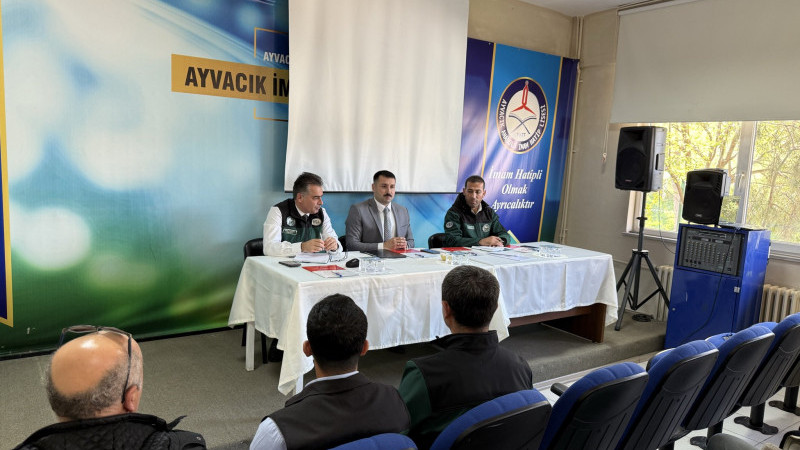 Ayvacık'ta Toplantı