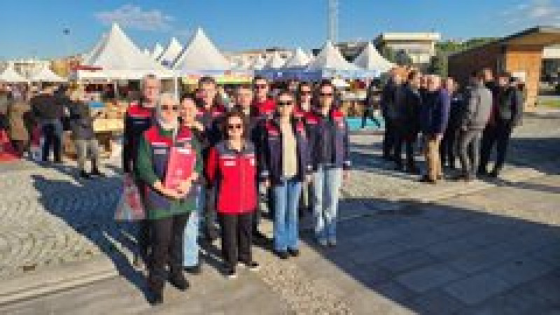 Çanakkale’de festival alanındaki yöresel ürünler denetlendi.