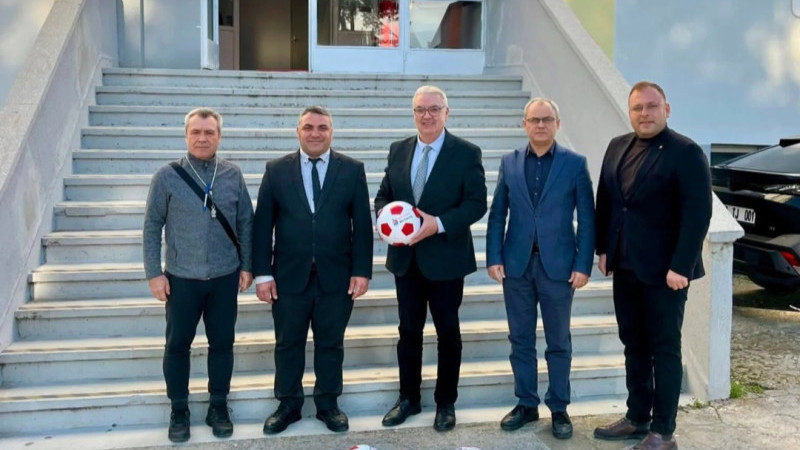 Bayramiç Belediyesi’nden Eğitime ve Spora Büyük Destek