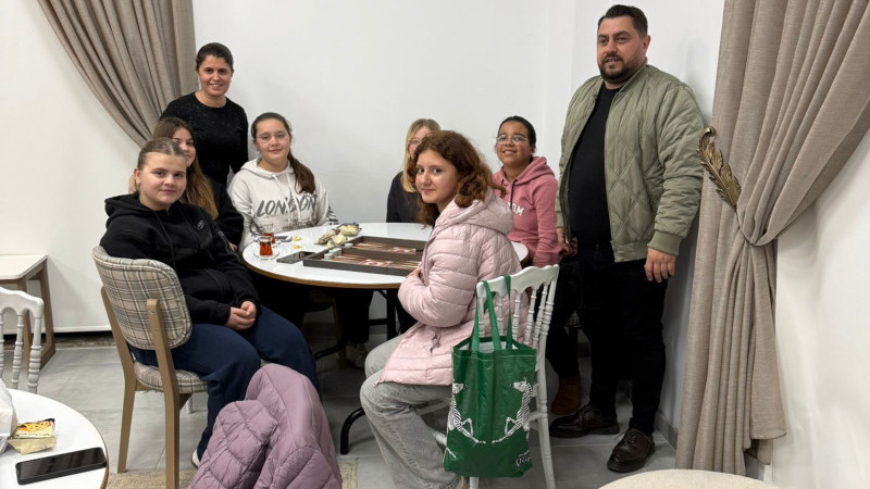 Gümüşçay Belediye Başkanı, Topuklu Kafe'yi Ziyaret Etti