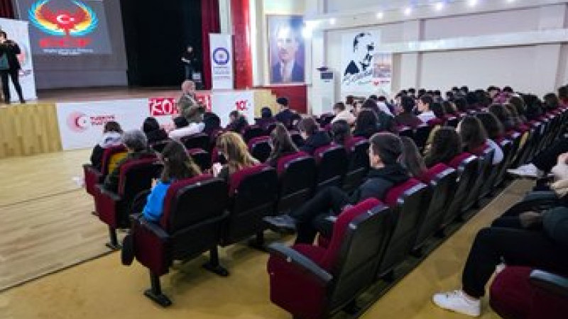 Gelibolu'da Gençlik ve Güvenli Gelecek Semineri