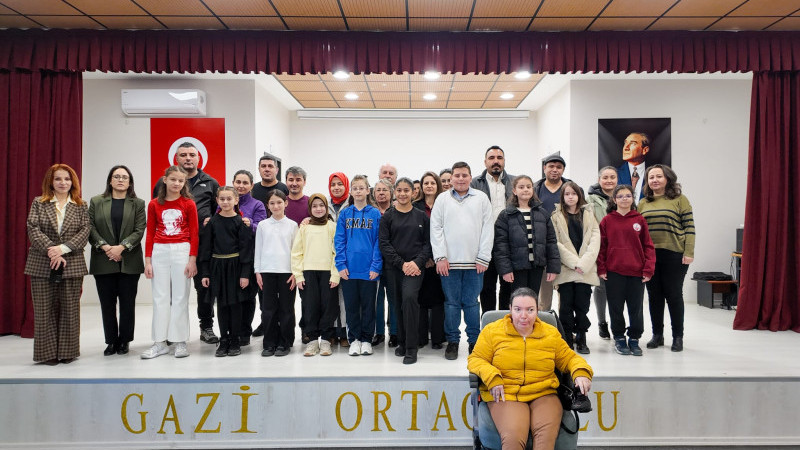 Gazi Ortaokulunda, İstiklâl Marşı'nı Güzel Okuma Yarışması İl Finali