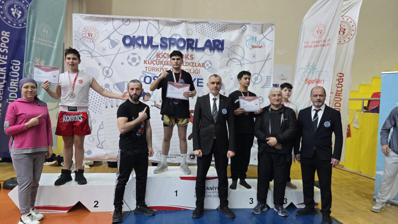  Ömer Mart Ortaokulu öğrencisi, Türkiye İkincisi Oldu