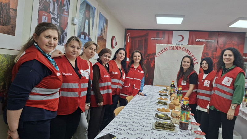 Çanakkale Kızılay Kadınları İftarda Buluştu