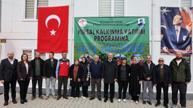 Tarım makineleri Çanakkaleli üreticilere teslim edildi 