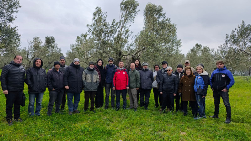 Bozcaada'da  Zeytin Üreticilerine Yönelik Eğitim Programı