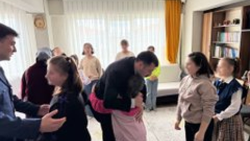 Küçükkuyu'da Hamiyet Feridun Sözen  Huzurevini ve ve Çocuk Evleri Sitesini  ziyaret 