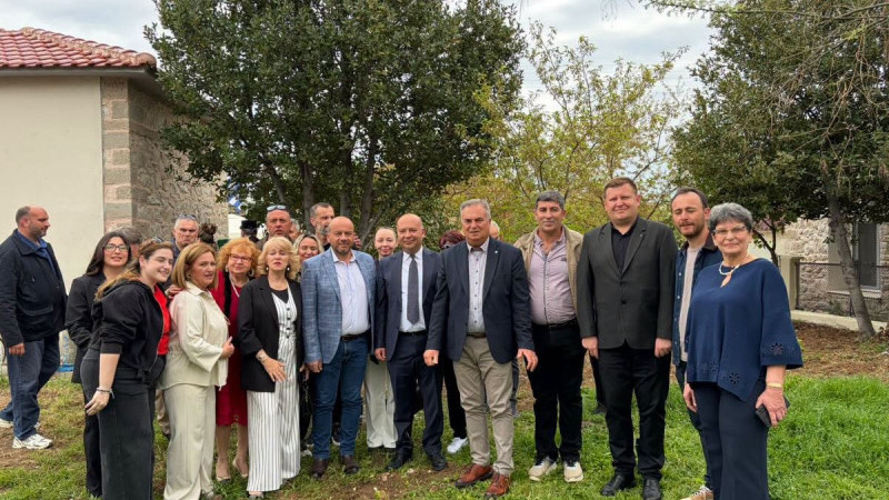 Nea Tenedos'da düzenlenen 100. yıl anma etkinliğine Bozcaada'danda Katılım