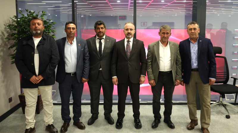 Lapseki ve Yenice Muhtarları , Bakan Yardımcısı Turan'ı Ziyaret Etti