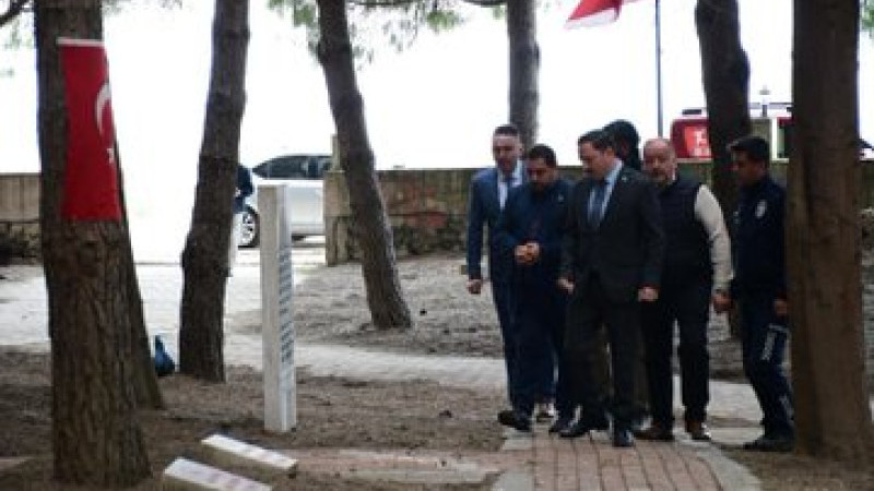 Gümüşçay Şehitliği’ni ziyaret