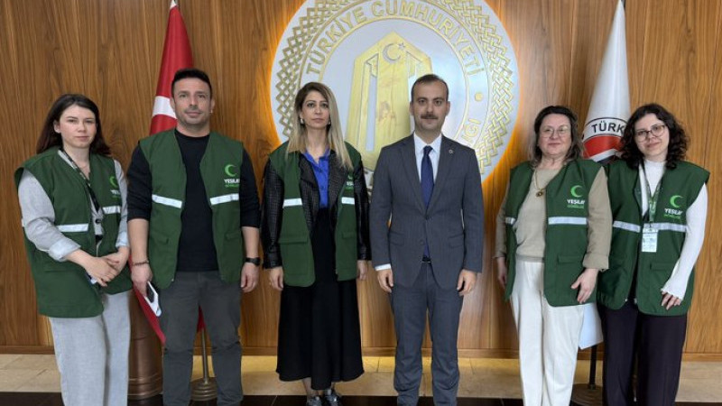 Yeşilay Derneği'nden Eceabat Kaymakamlığına Ziyaret