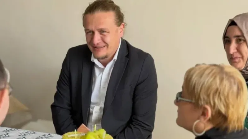 Atilla Öztürk’ten Otizm Gününde Anlamlı Sürpriz