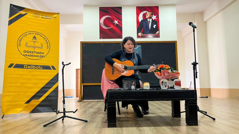 Geliboluda Öğretmen Akademisinde Toplantı