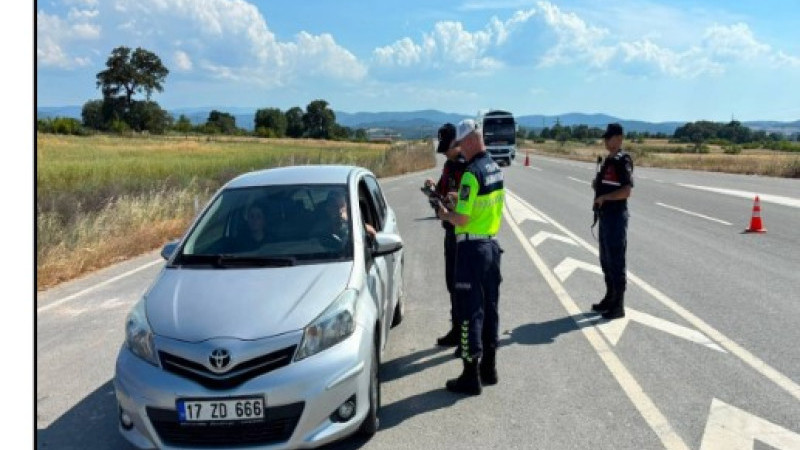 Çanakkale'de Otoyol Jandarmasından Trafik Denetlemeleri