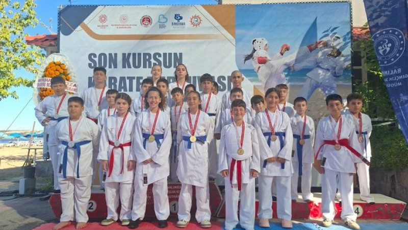 Gelibolu Jimka Spor Kulübüi Karate Şampiyonasında üçüncü oldu