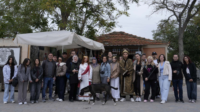 Fotoğrafçılık Öğrencileri Vizörlerini Tarihe Çevirdi