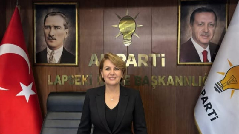 Lapseki AK Parti kadın kolları başkanı istifa etti.
