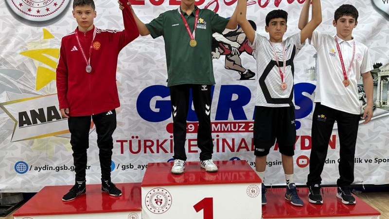 Ayvacık’ın Altın Gençleri Türkiye Sahnesinde: