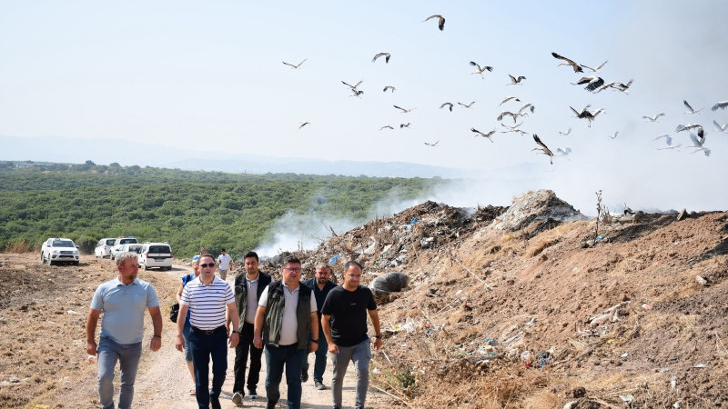 Yeniçiftlik Köyü’ndeki Çöp Alanı Yangınına Hızlı Müdahale