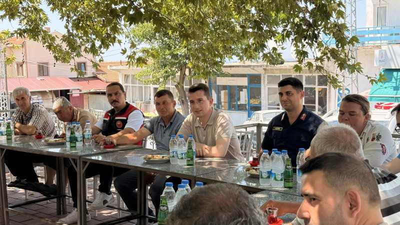 Uluköy Köyü’nde Halk ve Esnaf Buluşması