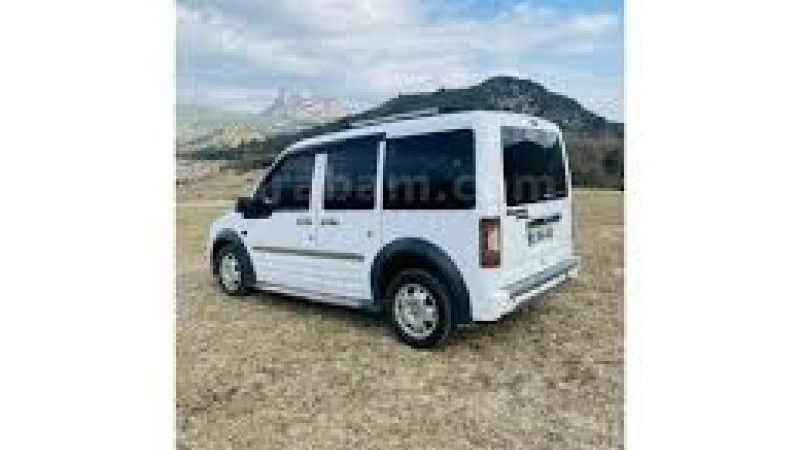 Sosyal Yardımlaşma ve Dayanışma Vakfı: 2013 model Ford'u Satışa Çıkardı