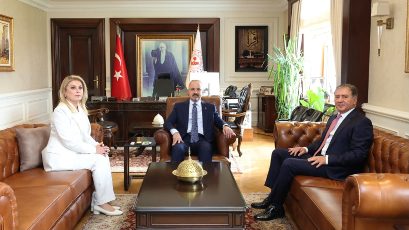 Yeni Parti'nin Kuruluş Başvurusunu Bakan Yardımcısı Bülent Turan'a Yaptılar