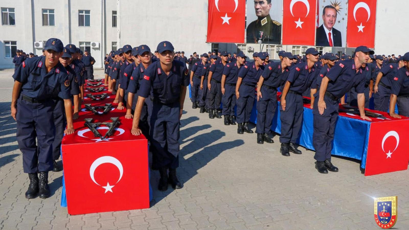 Ezine’de Acemi Erlerin Yemin Töreni Gururu