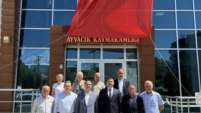 İYİ Parti Heyetinden Ayvacık Kaymakamı Mustafa Karali’ye Ziyaret