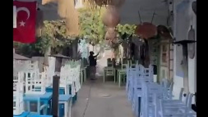 Bozcaada Belediyesi’nden Halk Sağlığı İçin Kesintisiz İlaçlama Seferberliği