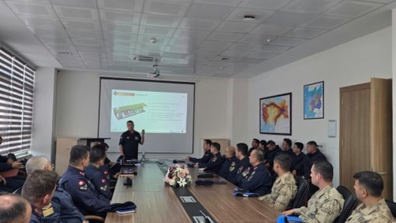 AFAD’dan Jandarma ve Havalimanı Personeline 